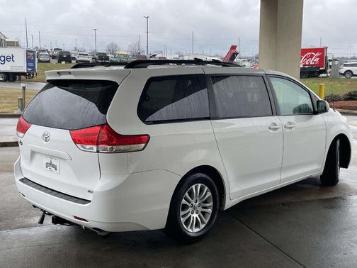 2013 Toyota Sienna XLE