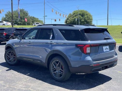 Vapor Blue 2026 Ford Explorer ST-Line