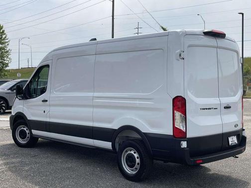 Oxford White 2026 Ford Transit-250 148 WB Medium Roof Cargo