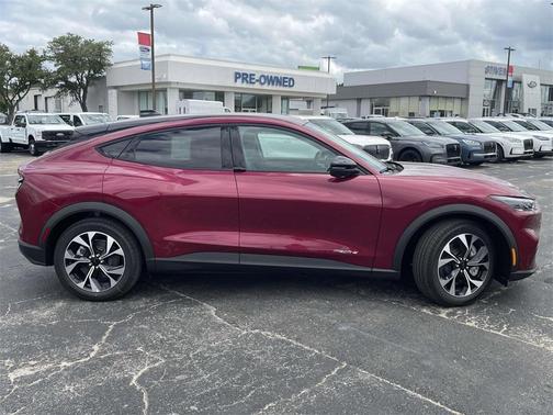 2025 Ford Mustang Mach-E Select