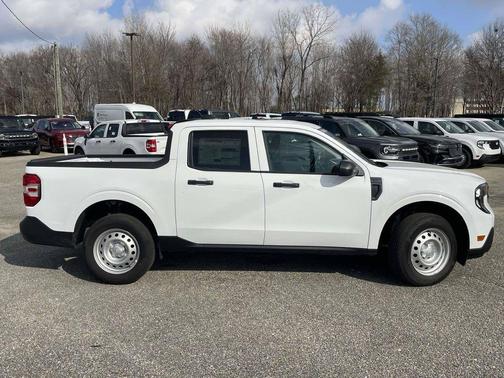 Oxford White 2026 Ford Maverick XL