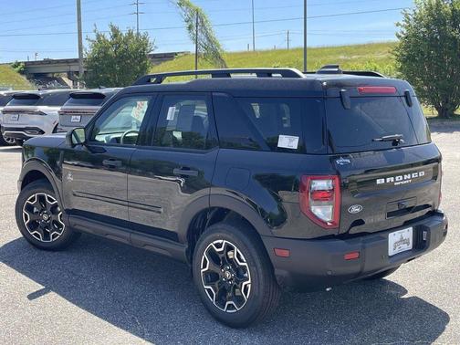 Shadow Black 2026 Ford Bronco Sport Outer Banks