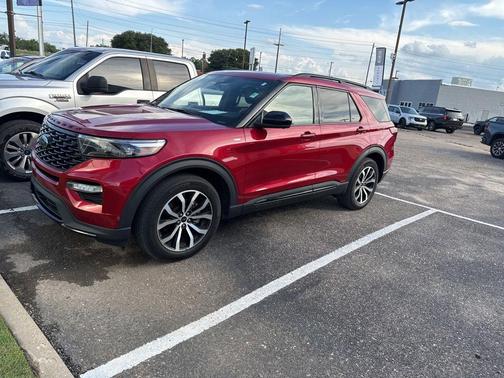 Rapid Red Metallic Tinted Clearcoat 2022 Ford Explorer ST-Line