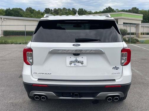 Star White 2023 Ford Explorer Platinum