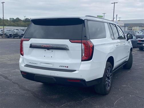 2023 GMC Yukon XL AT4