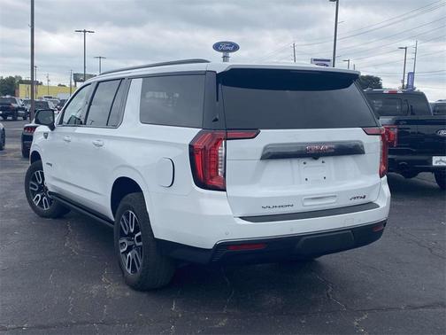 2023 GMC Yukon XL AT4