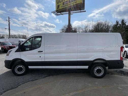 Oxford White 2026 Ford Transit-150 BASE