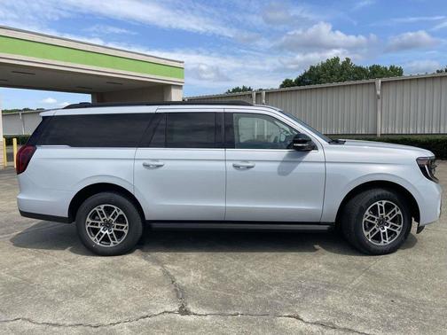 Space Silver 2026 Ford Expedition Max Active