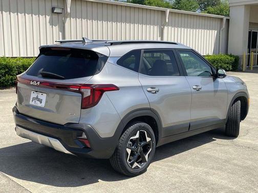 Steel Gray 2024 Kia Seltos EX