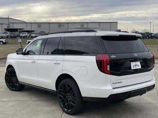 Star White 2026 Ford Expedition Platinum
