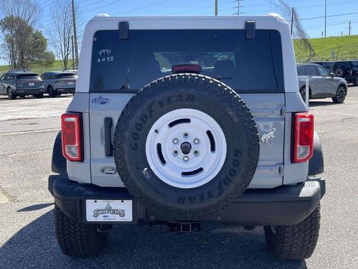 Avalanche Gray 2026 Ford Bronco Heritage Edition