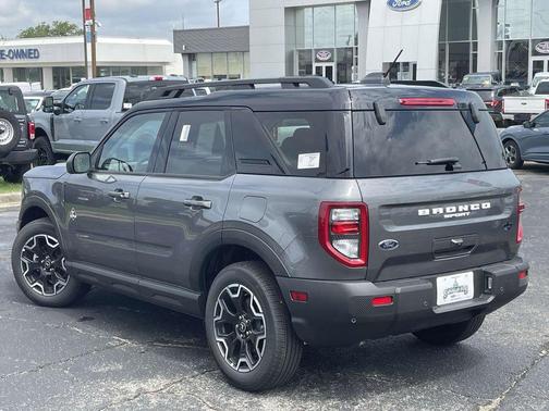 Carbonized Gray Metallic 2025 Ford Bronco Sport Outer Banks
