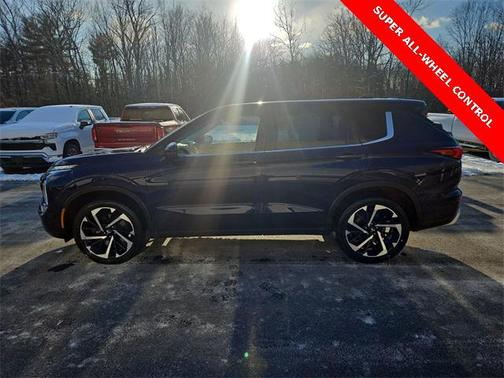 2022 Mitsubishi Outlander SE