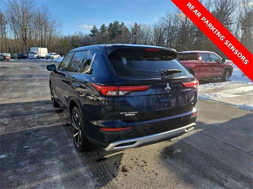2022 Mitsubishi Outlander SE