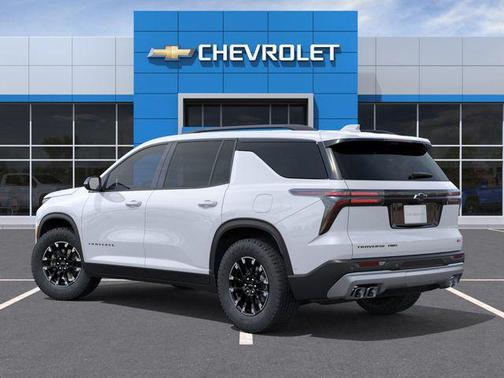 Polar White Tricoat 2026 Chevrolet Traverse AWD Z71