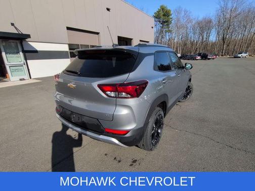 Sterling Gray Metallic 2023 Chevrolet Trailblazer LT