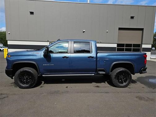 2024 Chevrolet Silverado 2500 4WD Crew Cab Standard Bed ZR2