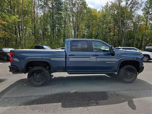 2024 Chevrolet Silverado 2500 4WD Crew Cab Standard Bed ZR2