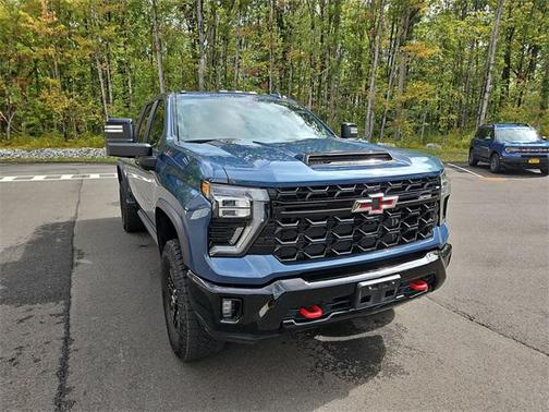 2024 Chevrolet Silverado 2500 4WD Crew Cab Standard Bed ZR2