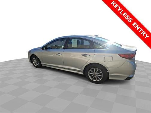 2019 Hyundai SONATA SE