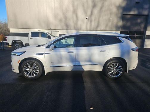 2023 Buick Enclave Avenir AWD