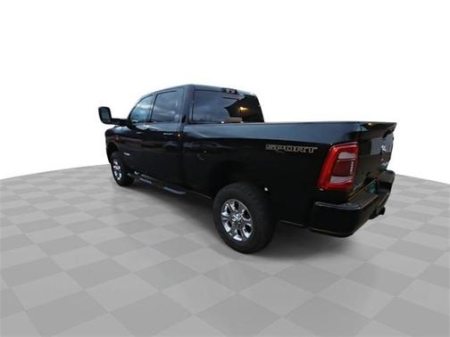 2022 RAM 2500 Big Horn Crew Cab 4x4 6'4' Box