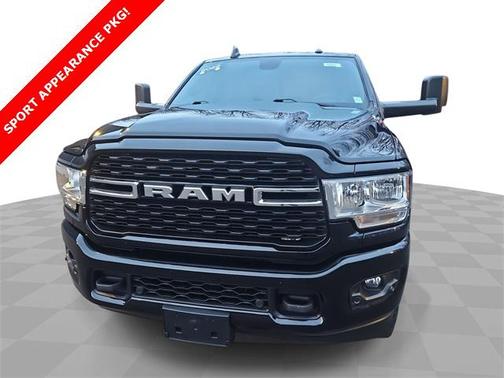 2022 RAM 2500 Big Horn Crew Cab 4x4 6'4' Box