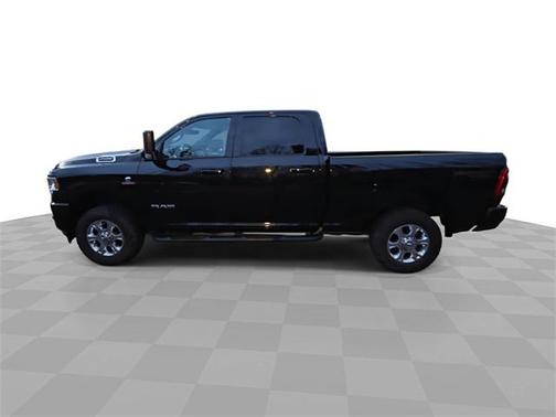 2022 RAM 2500 Big Horn Crew Cab 4x4 6'4' Box