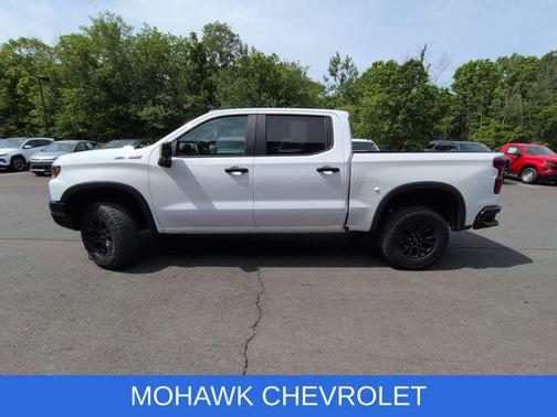 Summit White 2022 Chevrolet Silverado 1500 ZR2