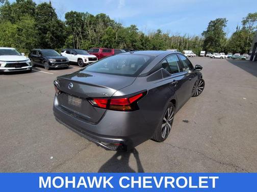 Gun Metallic 2020 Nissan Altima SR FWD