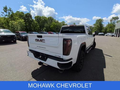 Summit White 2025 GMC Sierra 2500 AT4