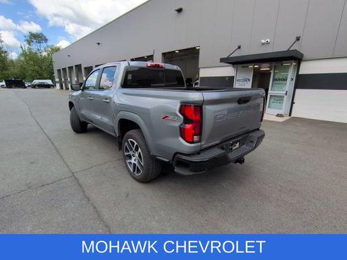 Sterling Gray Metallic 2024 Chevrolet Colorado Z71