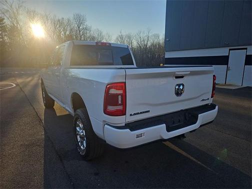 2024 RAM 2500 Laramie Crew Cab 4x4 6'4' Box