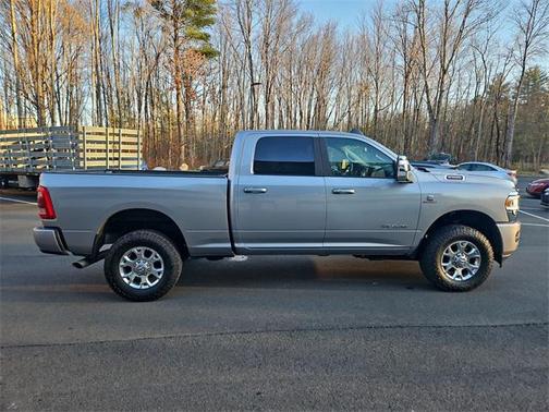 2024 RAM 2500 Laramie Crew Cab 4x4 6'4' Box