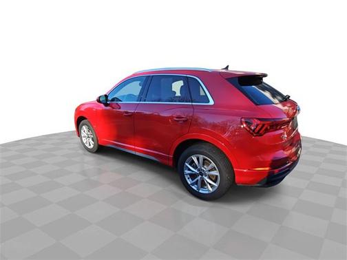 2024 Audi Q3 Premium 45 TFSI S line quattro Tiptronic
