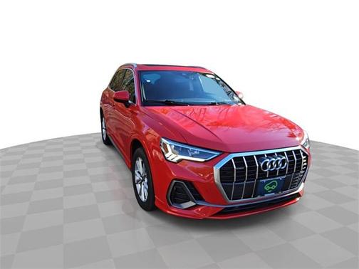 2024 Audi Q3 Premium 45 TFSI S line quattro Tiptronic
