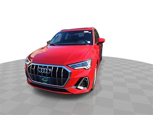2024 Audi Q3 Premium 45 TFSI S line quattro Tiptronic