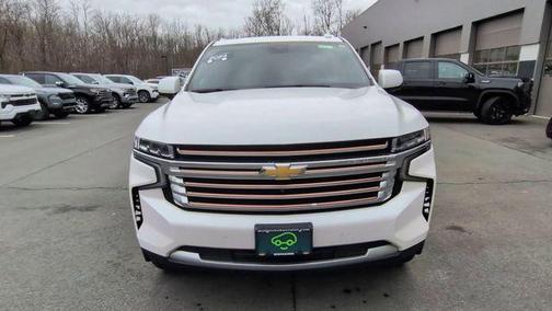Iridescent Pearl Tricoat 2024 Chevrolet Suburban 4WD High Country