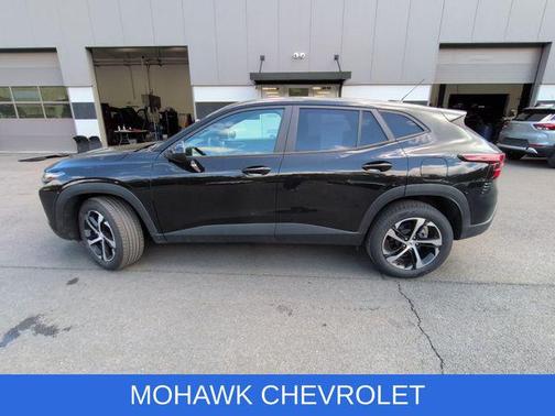 Mosaic Black Metallic 2024 Chevrolet Trax FWD 1RS