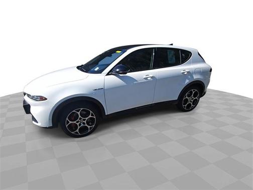 2024 Alfa Romeo Tonale Veloce EAWD
