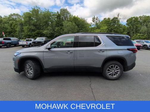 Sterling Gray Metallic 2024 Chevrolet Traverse LT Cloth