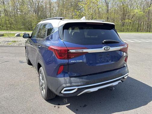 2021 Kia Seltos S
