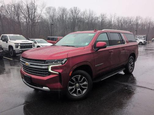 Cherry Red Tintcoat 2022 Chevrolet Suburban LT