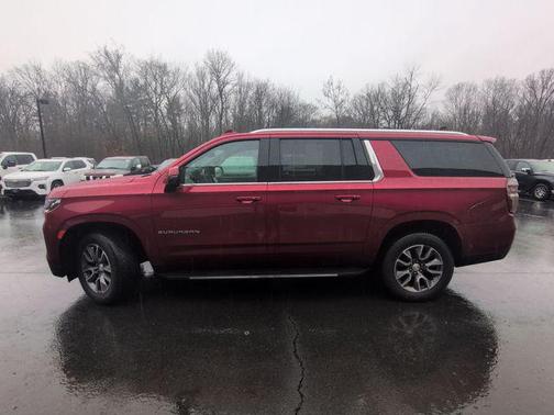 Cherry Red Tintcoat 2022 Chevrolet Suburban LT