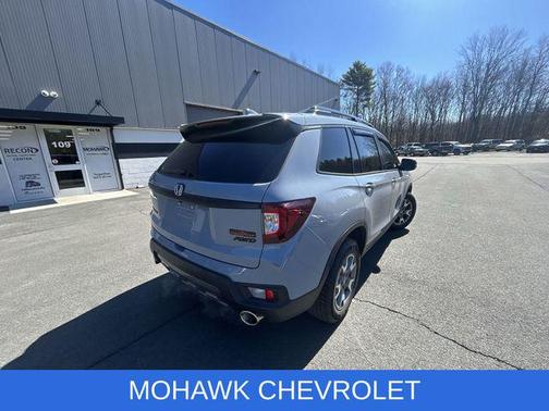Sonic Gray Pearl 2022 Honda Passport AWD TrailSport