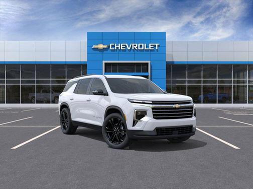 Summit White 2026 Chevrolet Traverse LT