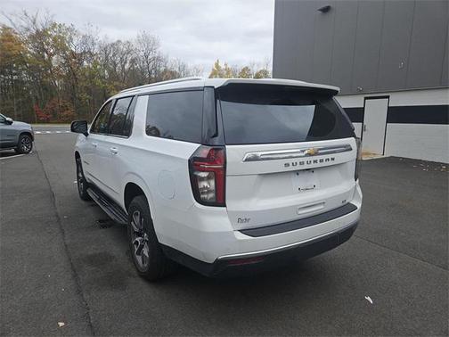 2022 Chevrolet Suburban LT