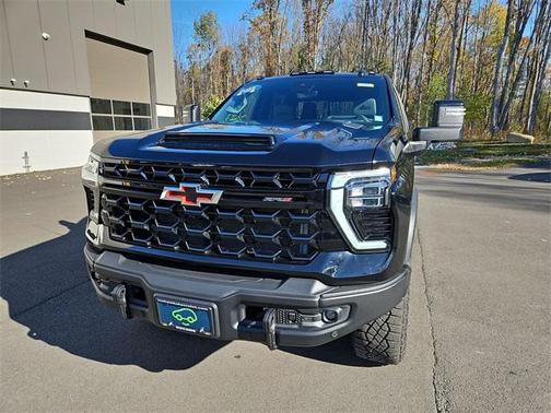 2025 Chevrolet Silverado 2500 4WD Crew Cab Standard Bed ZR2