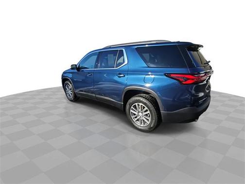 2022 Chevrolet Traverse LT Leather