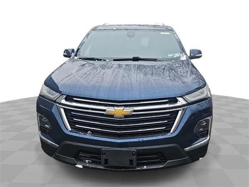 2022 Chevrolet Traverse LT Leather